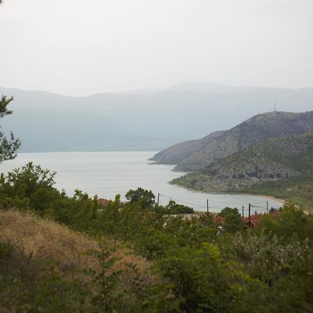 Countryside Cottage With Garden & Lake View Peraia  Buitenkant foto