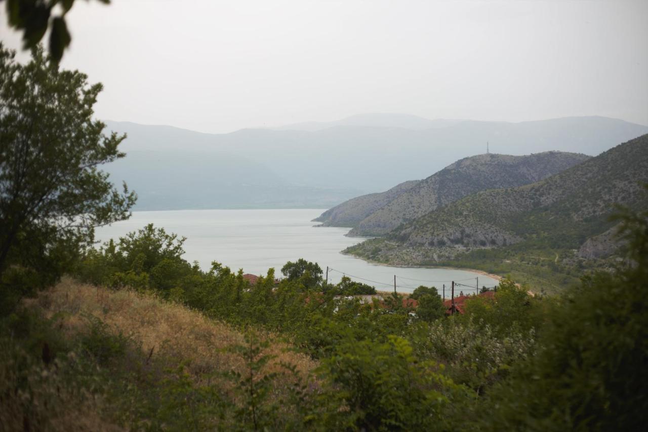 Countryside Cottage With Garden & Lake View Peraia  Buitenkant foto